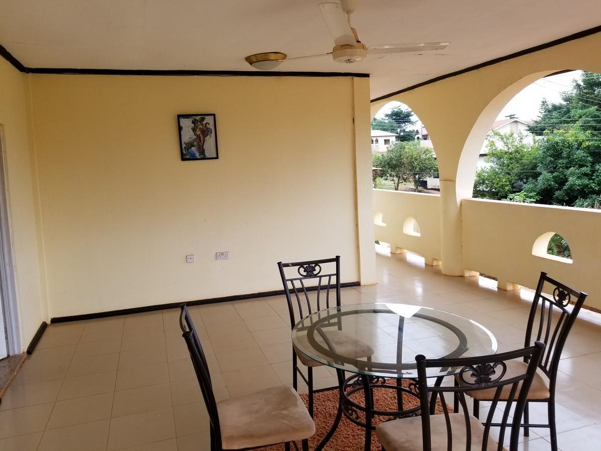 Nass Lodge Sunyani Bagian luar foto